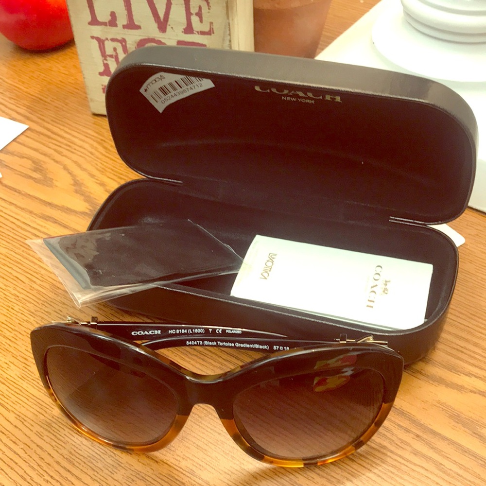 COACH SUNGLASSES